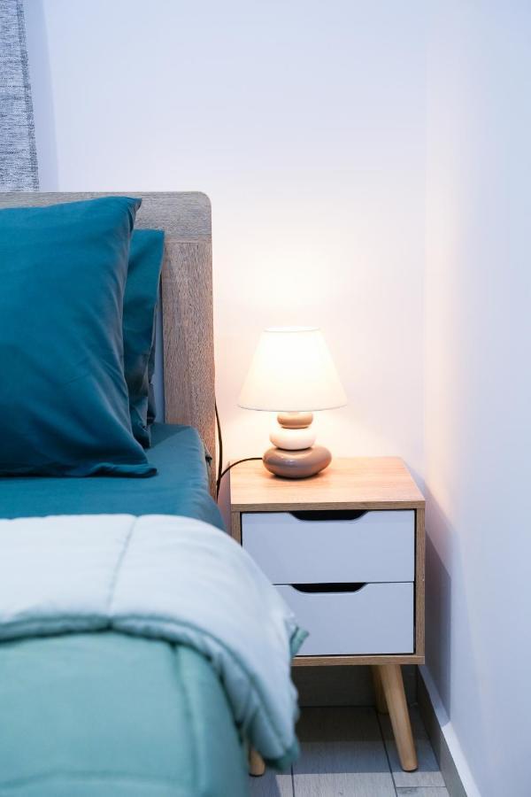 Sunstone Apartment Фира Екстериор снимка